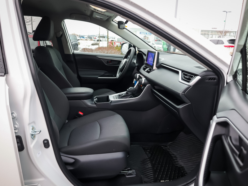 2025 Toyota RAV4 Hybrid - Gallery image 10