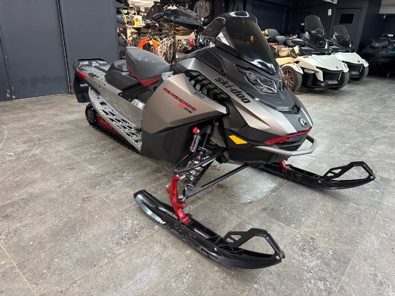 2023 Ski-Doo Renegade X-RS 850 E-TEC Ice Ripper XT 1.5'' E.S.