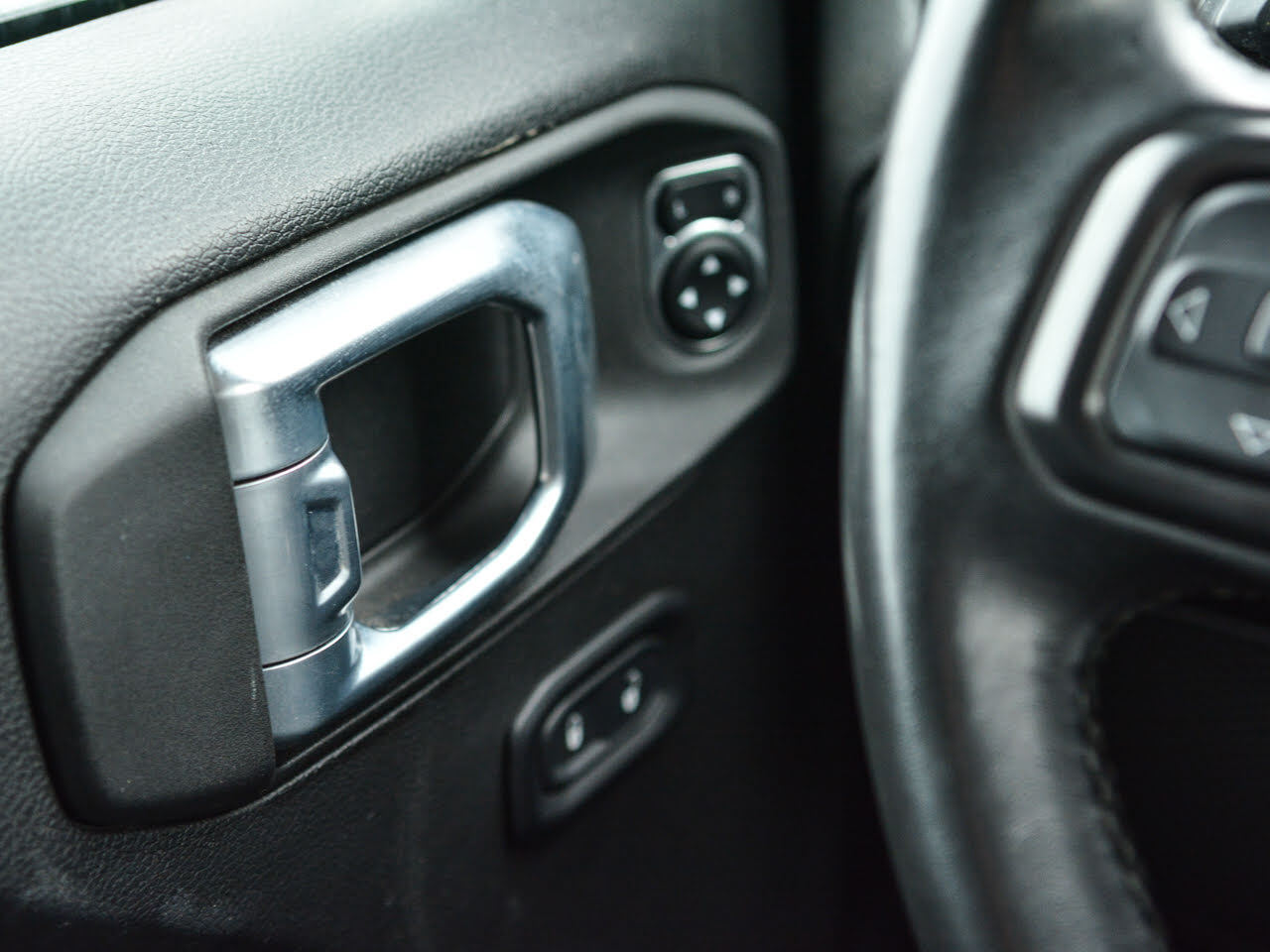 2022 Jeep Gladiator - Gallery image 15