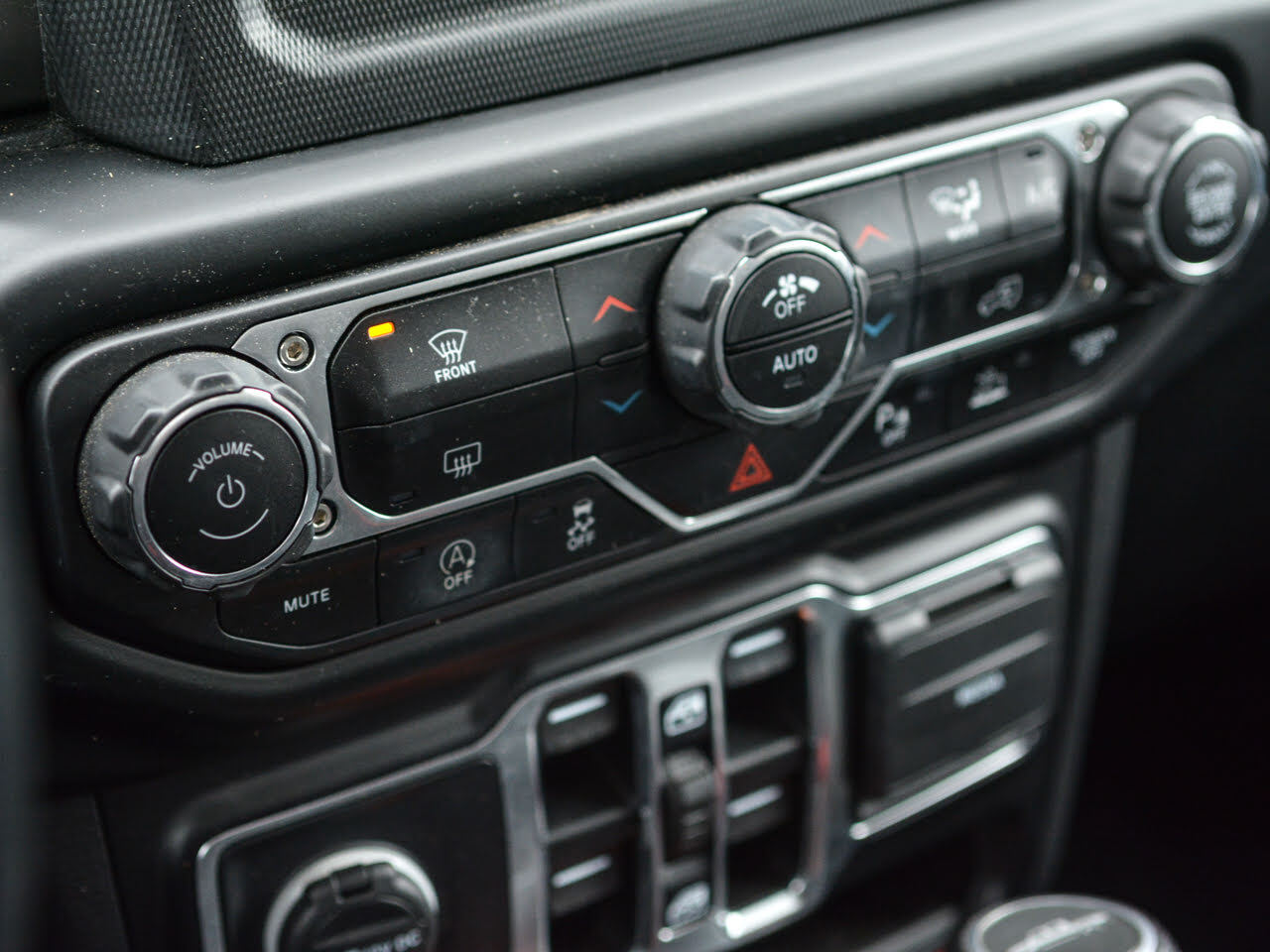 2022 Jeep Gladiator - Gallery image 19