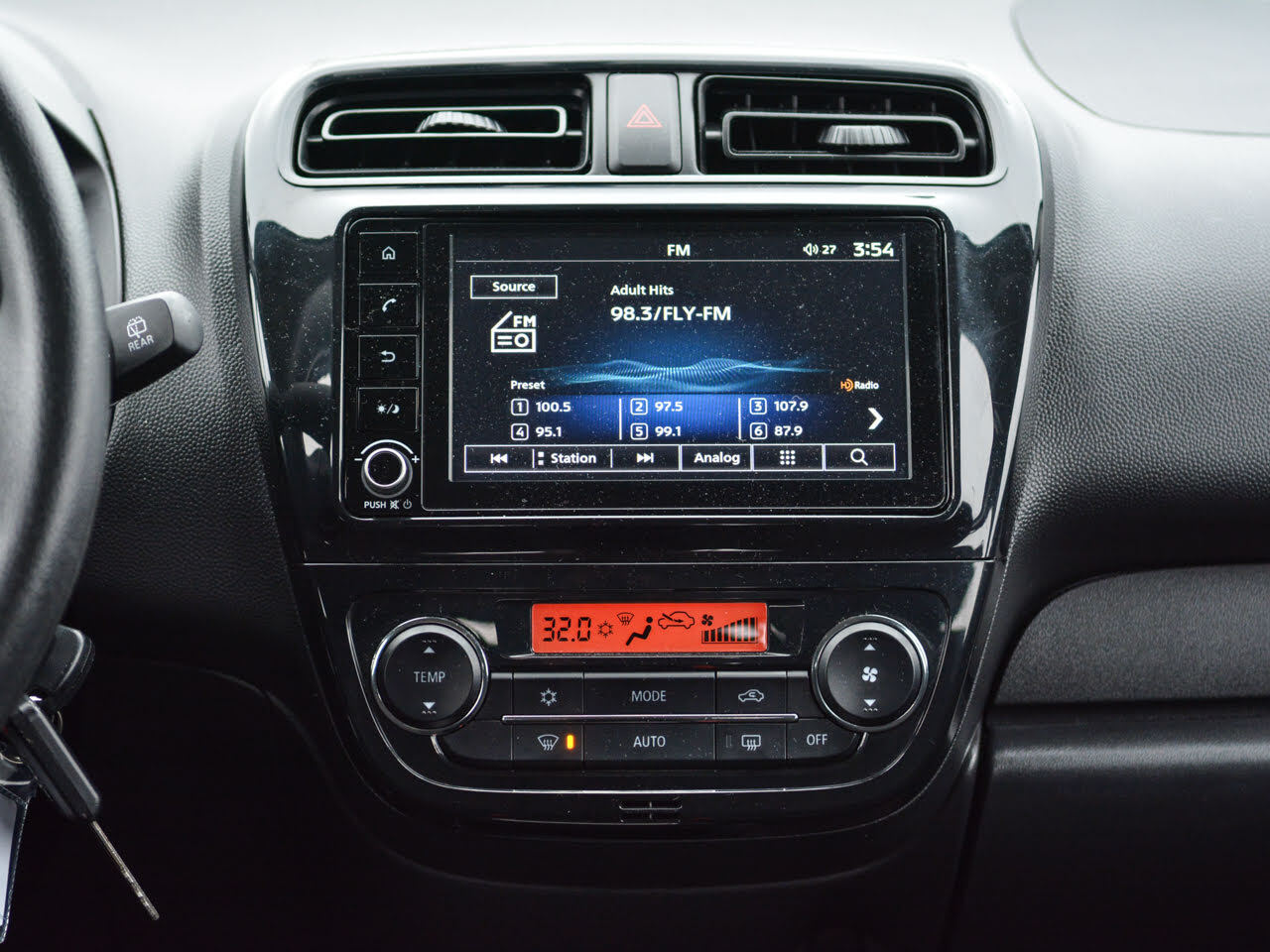 2023 Mitsubishi Mirage - Gallery image 24