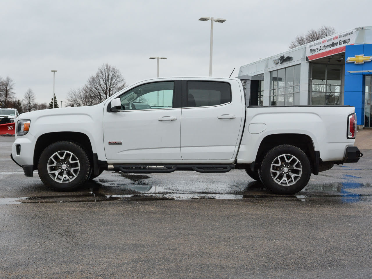 2018 GMC Canyon - Gallery image 2