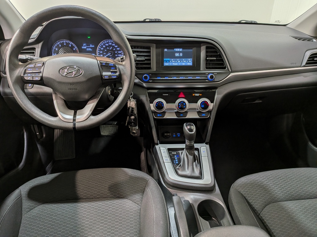 Hyundai Elantra 2019