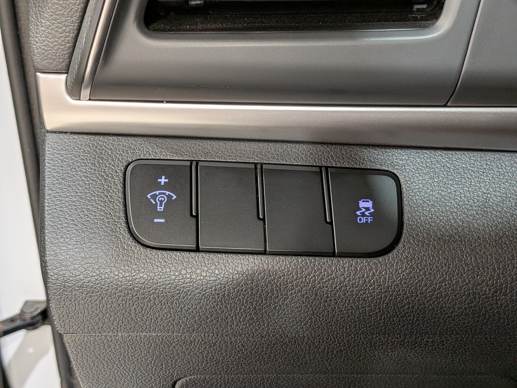 Hyundai Elantra 2019