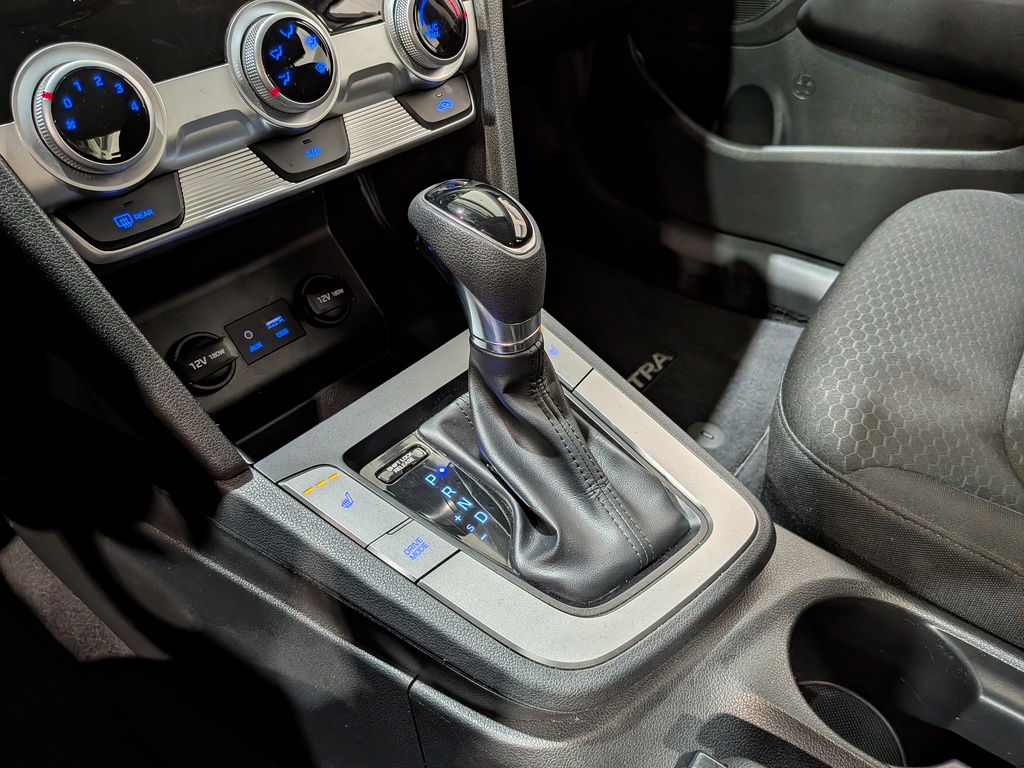 Hyundai Elantra 2019