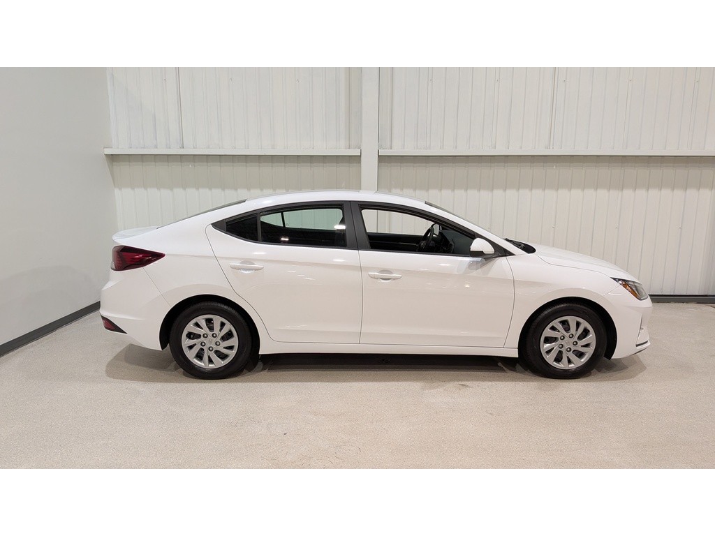 Hyundai Elantra 2019