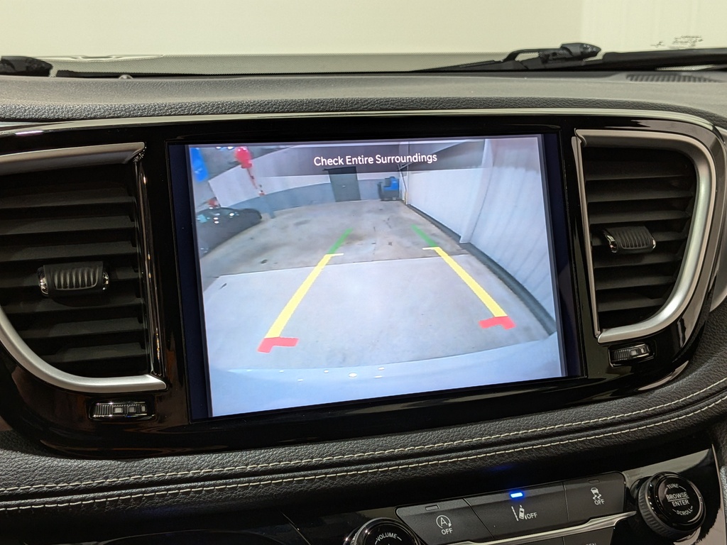 Chrysler Pacifica 2022