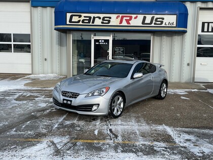 2010 Hyundai Genesis Coupe 3.8 GT RWD Coupe 6-Speed Automatic
