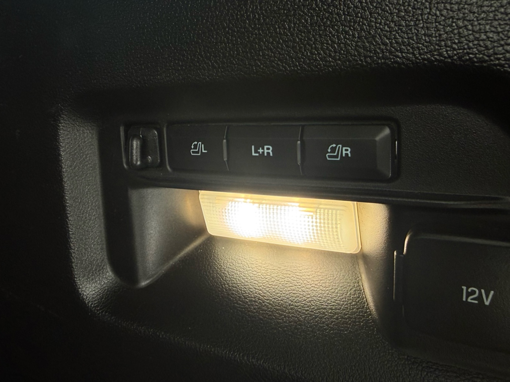 2020 Ford Explorer - Gallery image 37