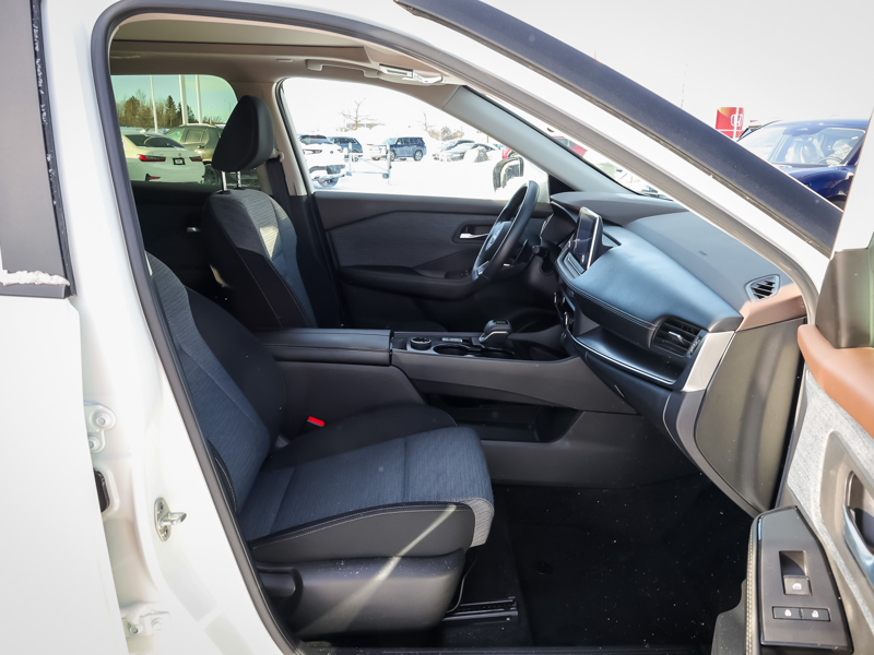 2023 Nissan Rogue - Gallery image 10