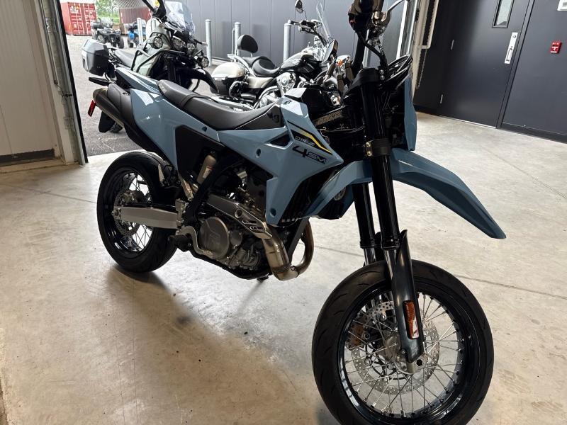 2025 Suzuki DR-Z400SM SKY GREY