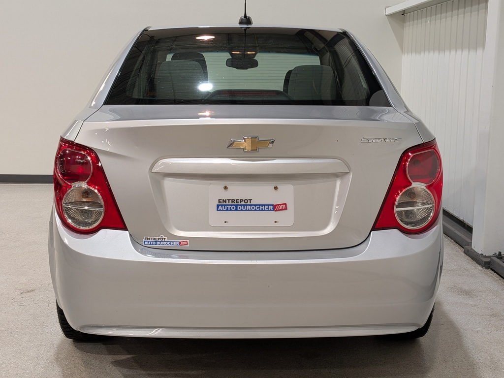 Chevrolet Sonic 2015