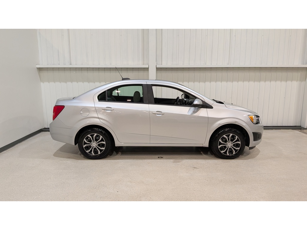 Chevrolet Sonic 2015