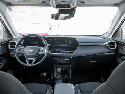 used 2024 Chevrolet TrailBlazer car, priced at $25,995