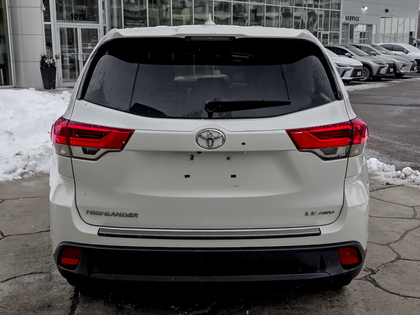 used 2018 Toyota Highlander car, priced at $25,995