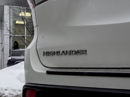 used 2018 Toyota Highlander car, priced at $25,995