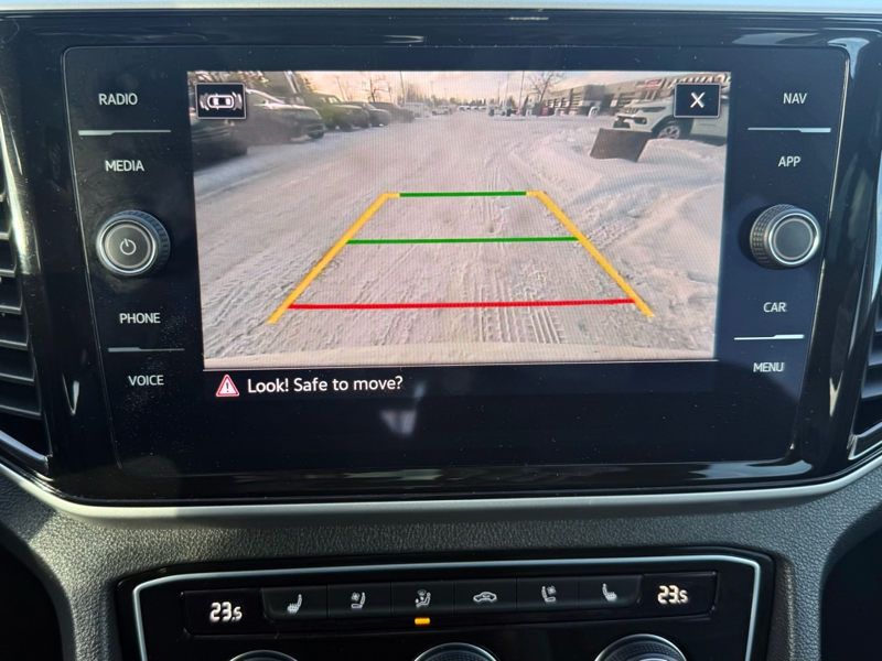 2023 Volkswagen Atlas - Gallery image 18