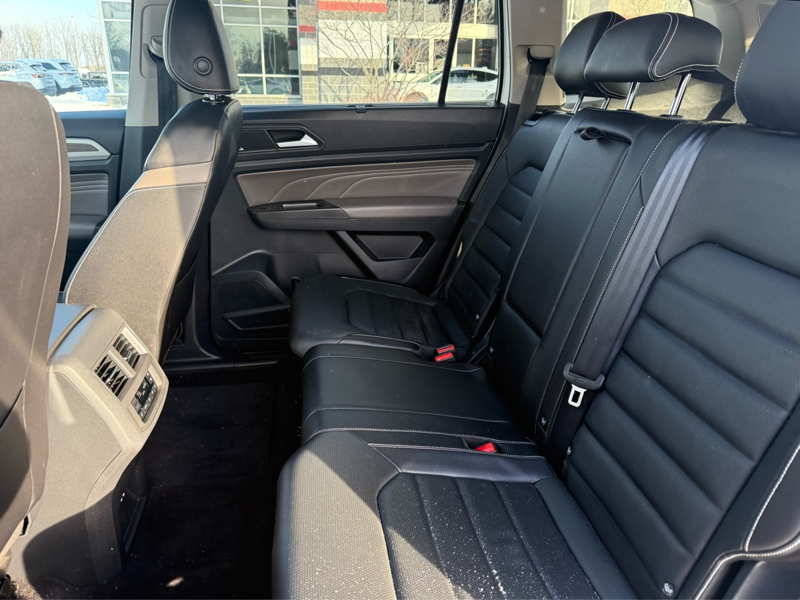 2023 Volkswagen Atlas - Gallery image 23