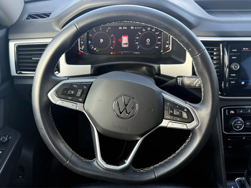 2023 Volkswagen Atlas - Gallery image 2