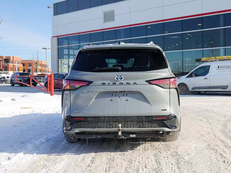 2025 Toyota Sienna - Gallery image 3