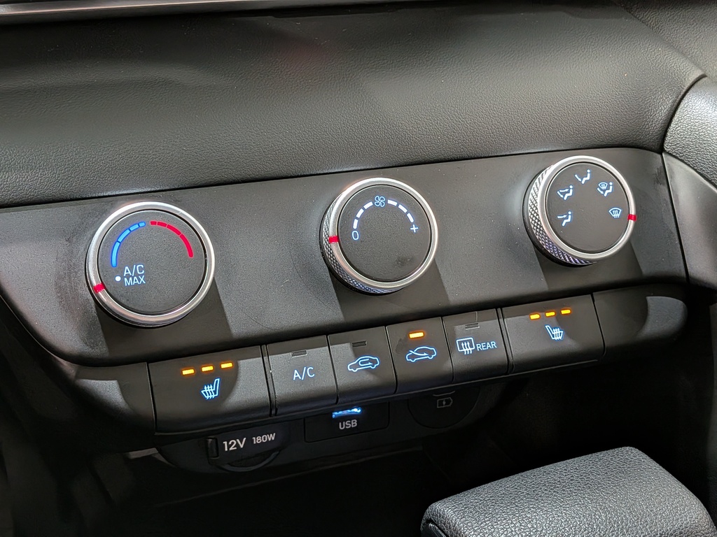 Hyundai Elantra 2024