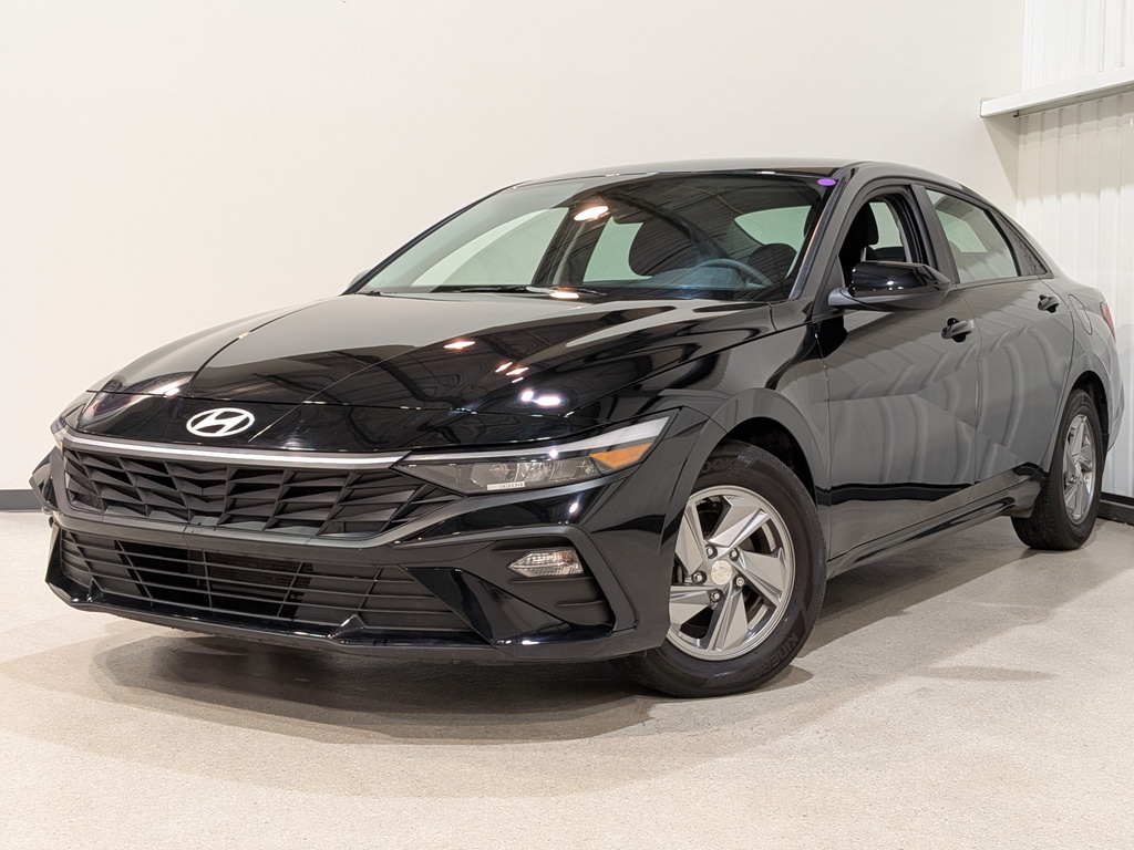 Hyundai Elantra 2024