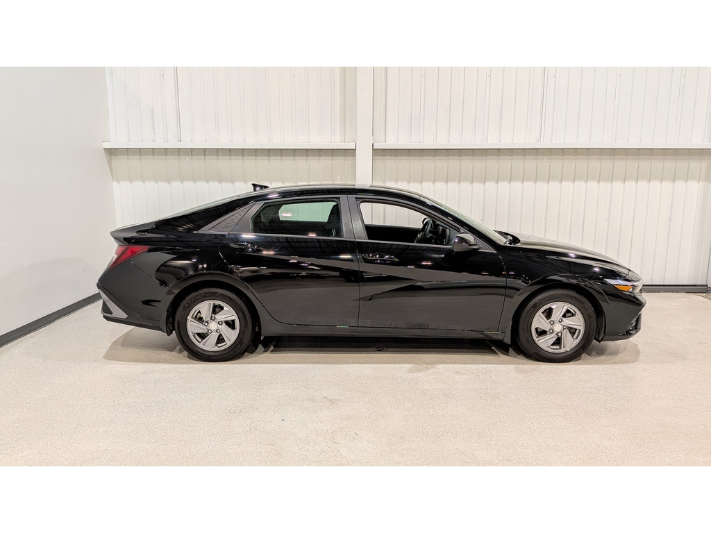 Hyundai Elantra 2024