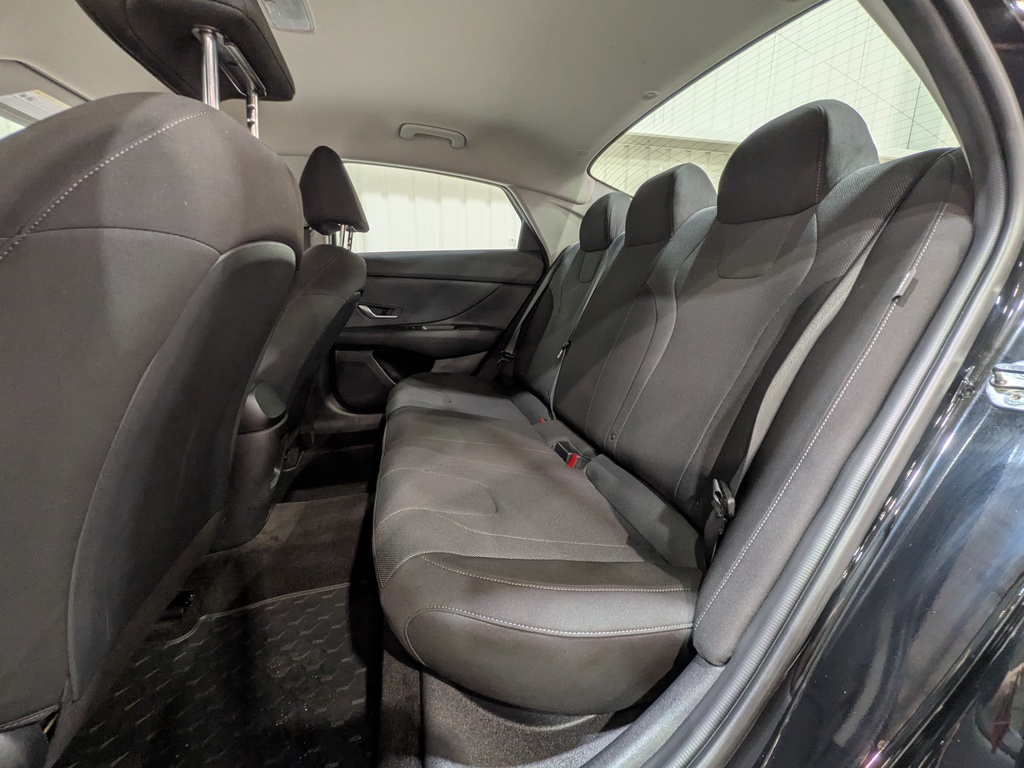 Hyundai Elantra 2024