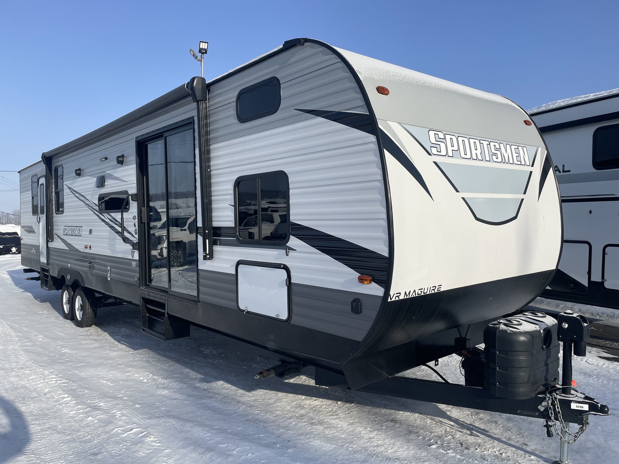 2021 Sportsmen 362BH