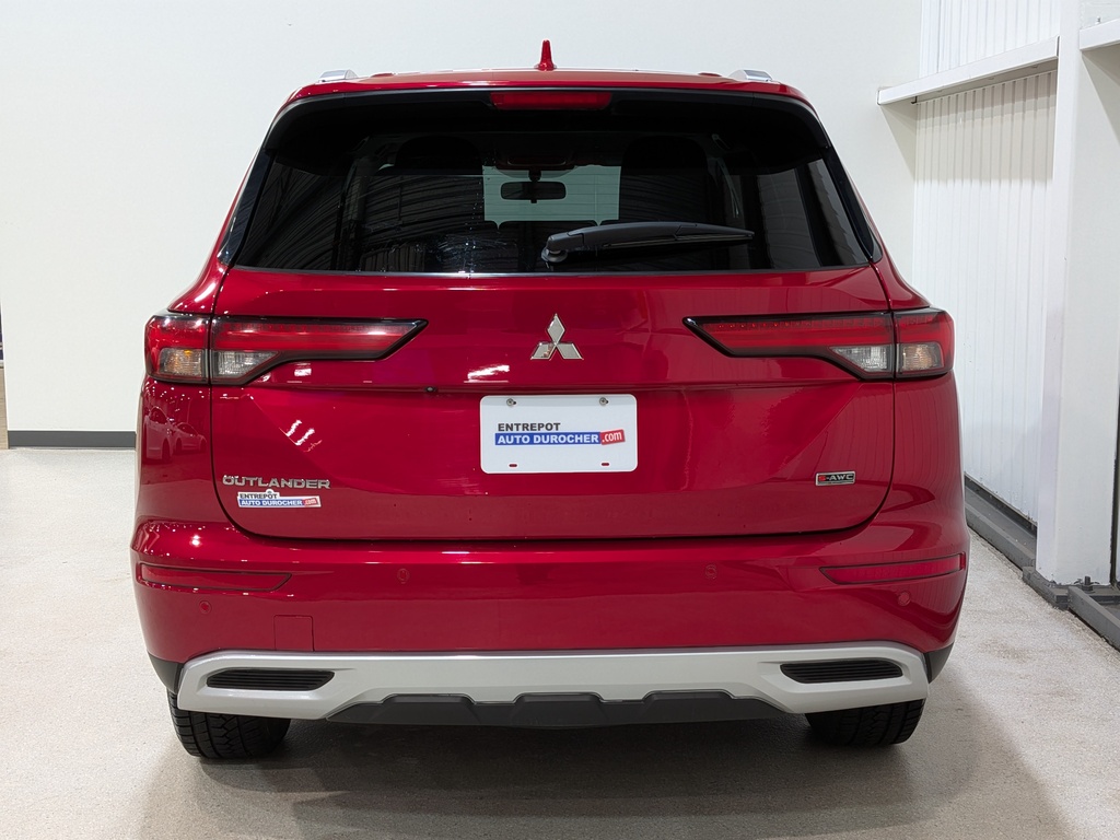 Mitsubishi Outlander 2023