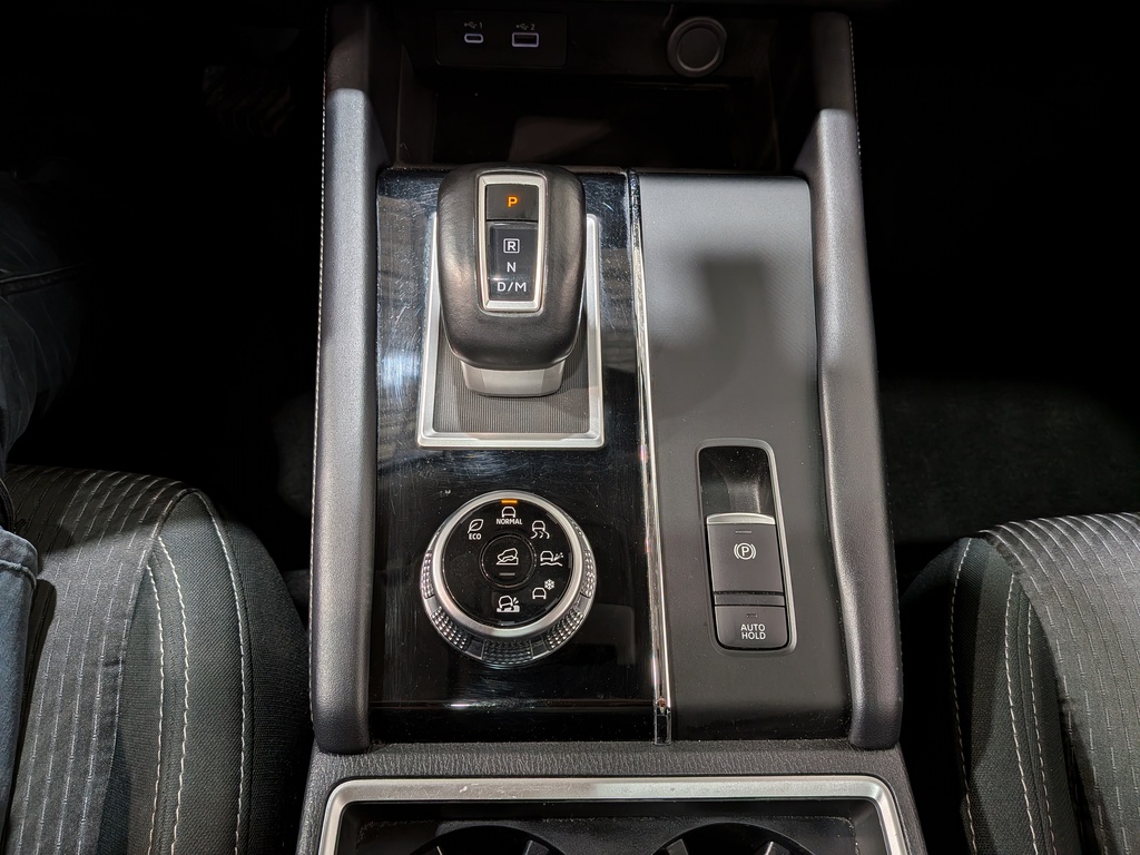 Mitsubishi Outlander 2023