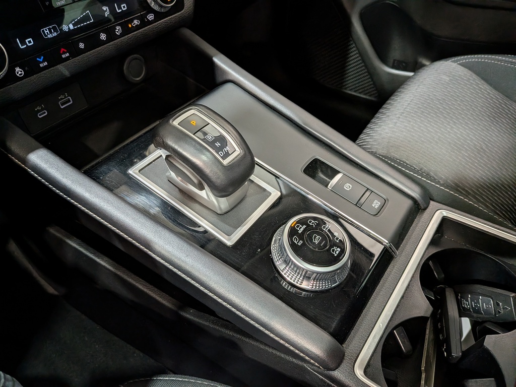 Mitsubishi Outlander 2023