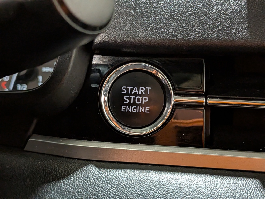 Mitsubishi Outlander 2023