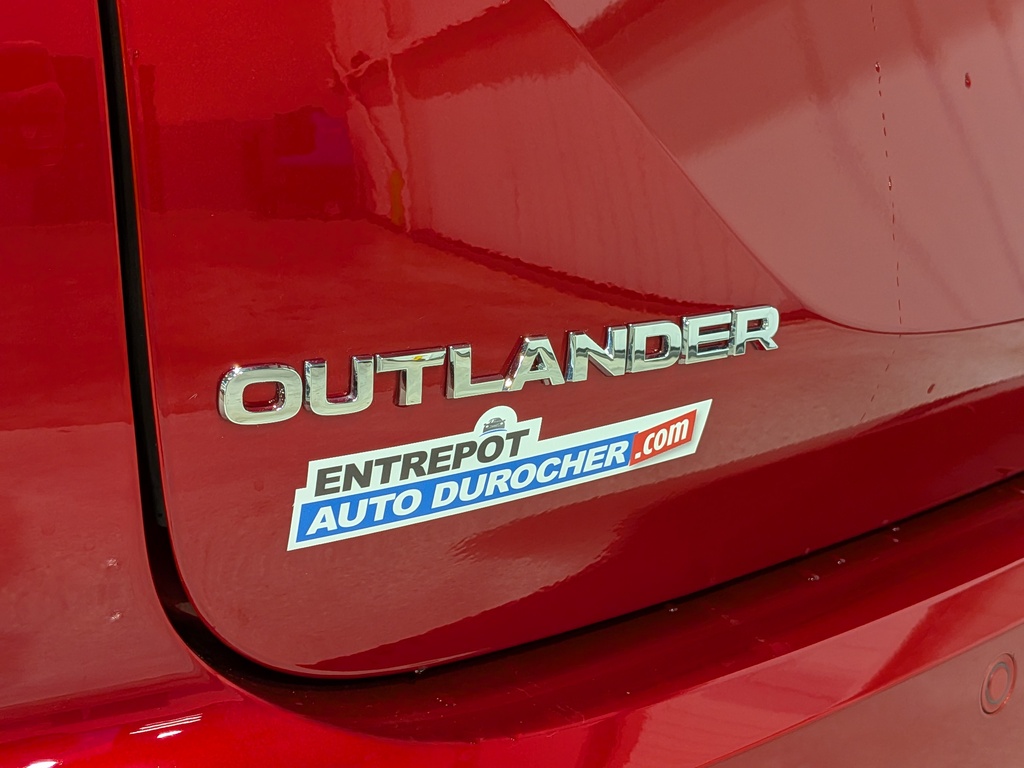 Mitsubishi Outlander 2023