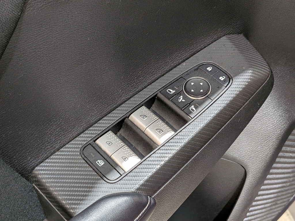 Mitsubishi Outlander 2023