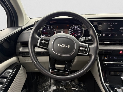 used 2024 Kia Carnival car, priced at $44,095