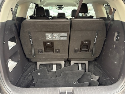 used 2024 Kia Carnival car, priced at $44,095