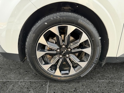 used 2024 Kia Carnival car, priced at $44,495