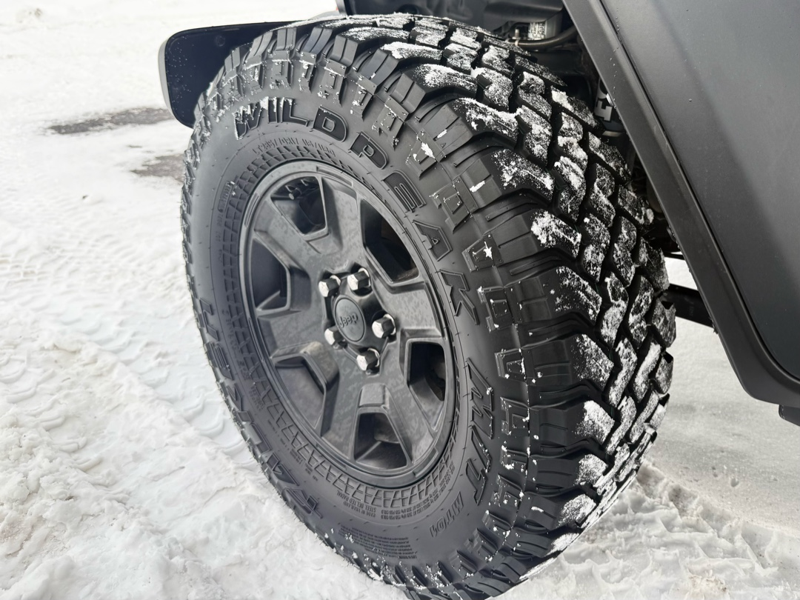 2023 Jeep Gladiator - Gallery image 7