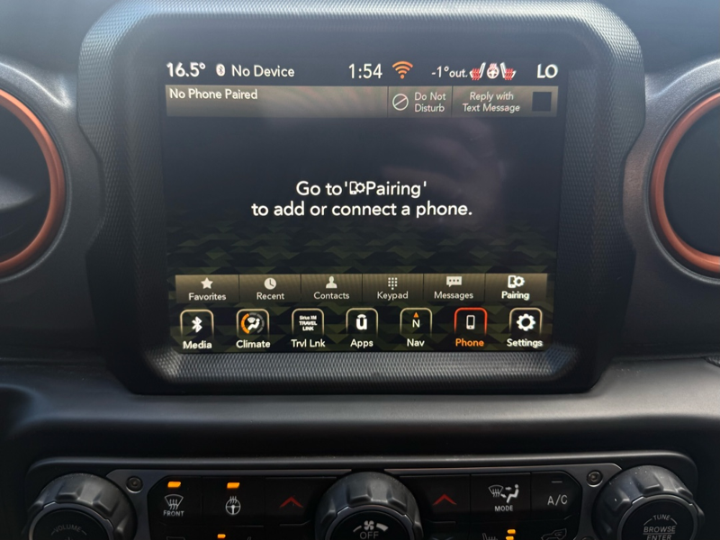 2023 Jeep Gladiator - Gallery image 17