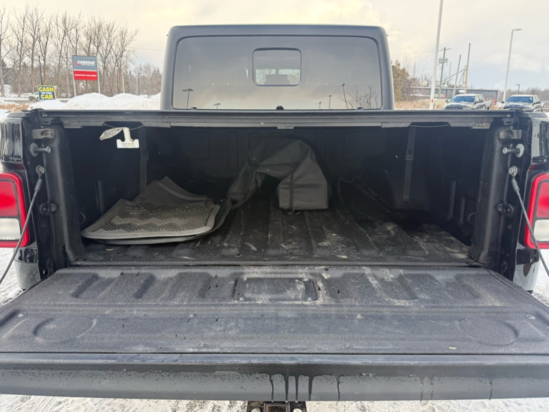 2023 Jeep Gladiator - Gallery image 29