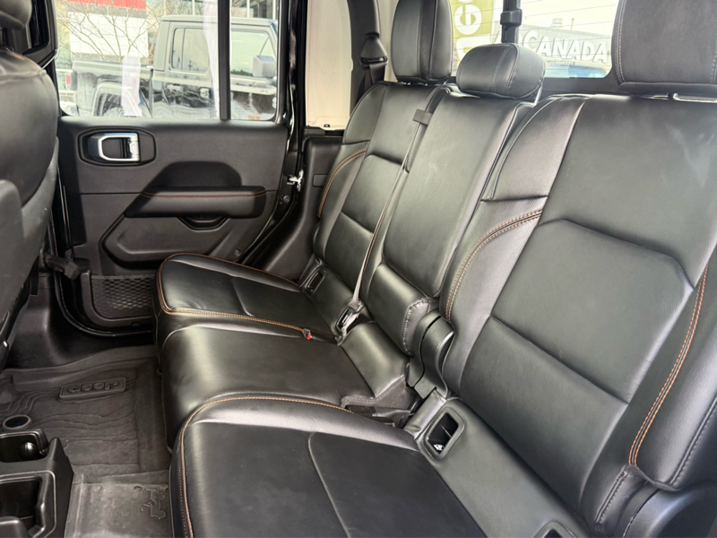 2023 Jeep Gladiator - Gallery image 22