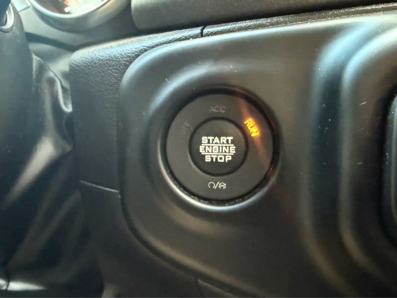 2023 Jeep Gladiator - Gallery image 16