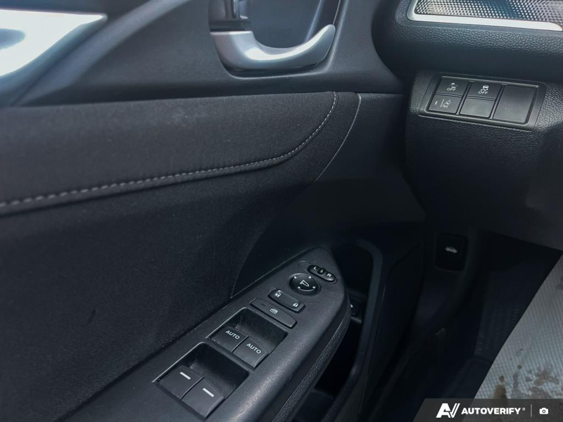 2019 Honda Civic Sedan - Gallery image 13