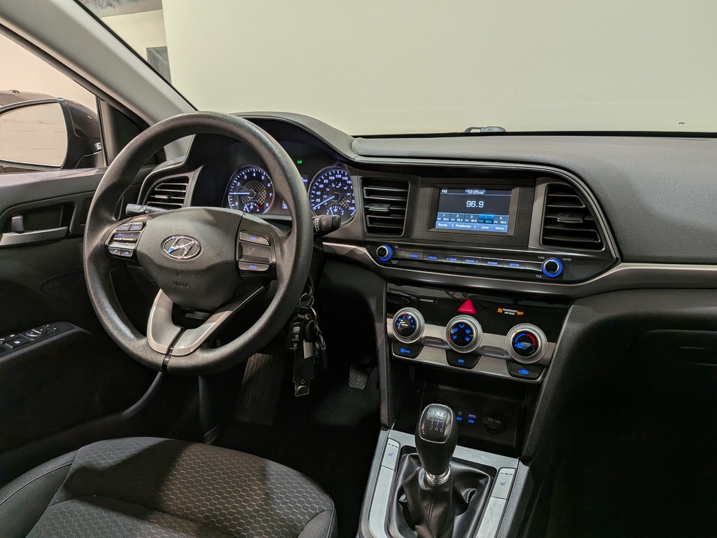Hyundai Elantra 2020