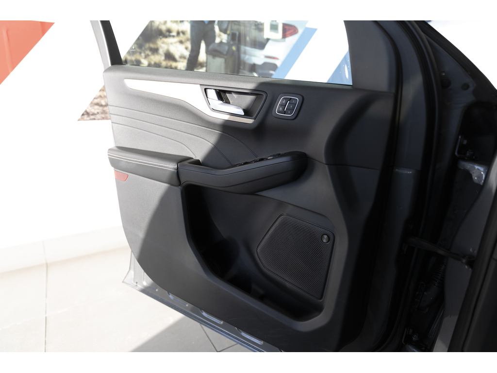 2022 Ford Escape PHEV Titanium, 温哥华, 全款车