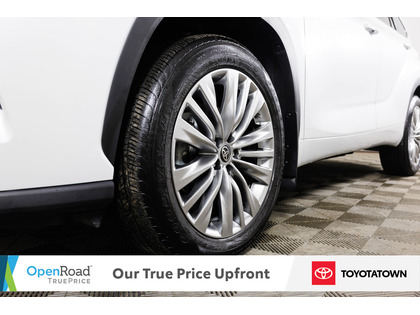 used 2024 Toyota Highlander car, priced at $56,998