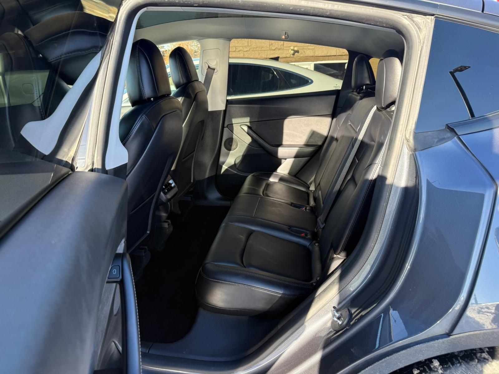 2022 Tesla Model Y — view 10
