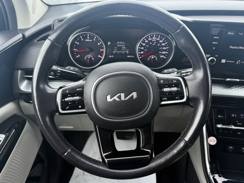 2024 Kia Carnival - Gallery image 2