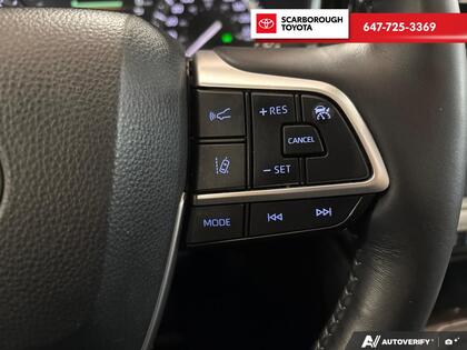 used 2022 Toyota Highlander car, priced at $45,495